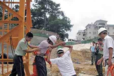 安全员挂在别人公司有风险吗