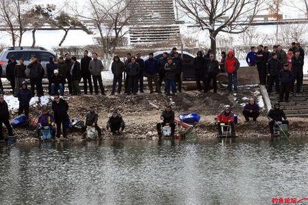 秋末冬初阴天野钓位置