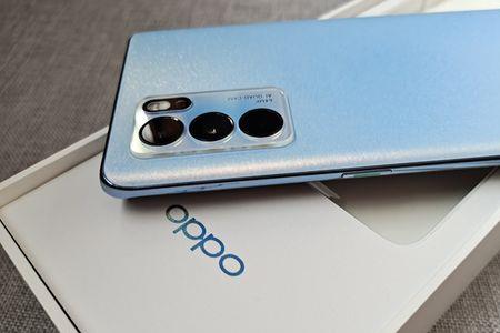 opporeno6相册里有拼图吗