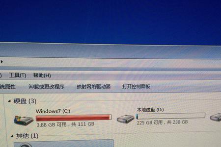 电脑磁盘是空的但显示占空间