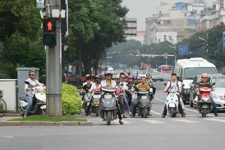 广西河池电动车载人规定