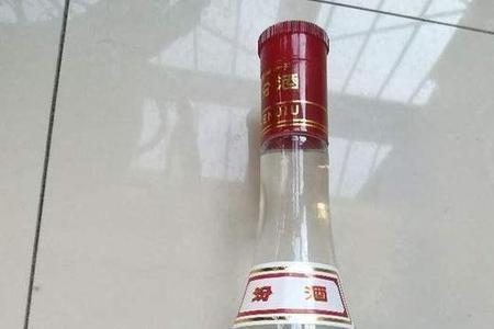 5两白酒是多少