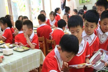 幼儿园毕业季自助餐主持词