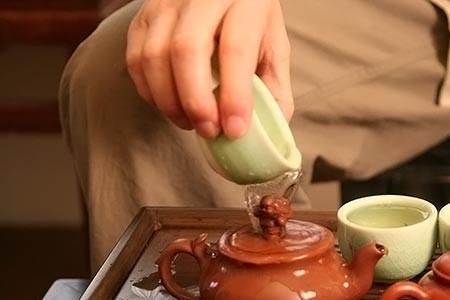 品茶惜人生律诗