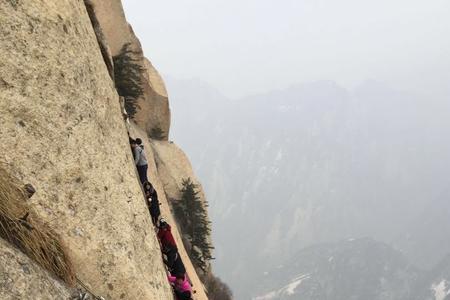 华山长空栈道怎么上厕所