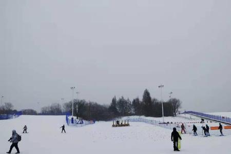 莲花山滑雪场高级道多长