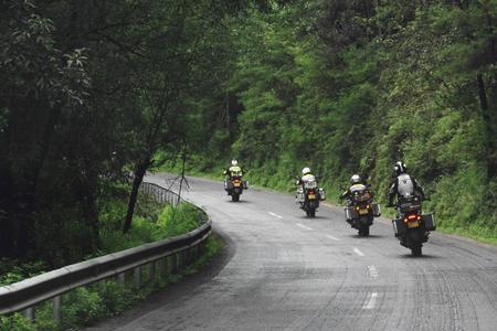 318川藏线摩托车自驾费用