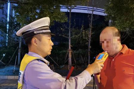 交警为什么不让查隔夜酒