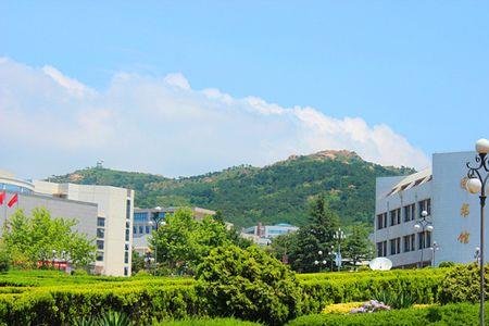 青城大学是几本