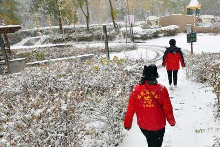 不怕困难不惧风雨是什么品格