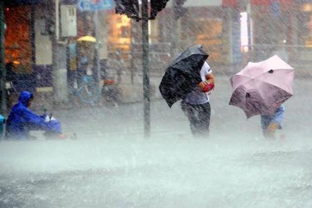 雨从西边来是大雨吗