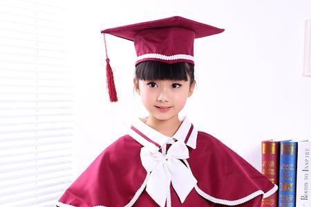 小学教育专业毕业穿哪种学士服