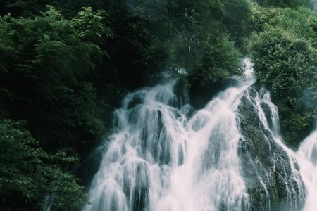 川流不息和穿流不息的区别