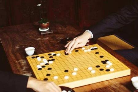 君子观棋打一当代著名作家