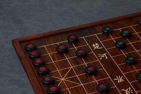 一副象棋中有多少个棋子