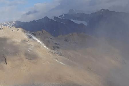 昆仑山亚门大峡谷海拔