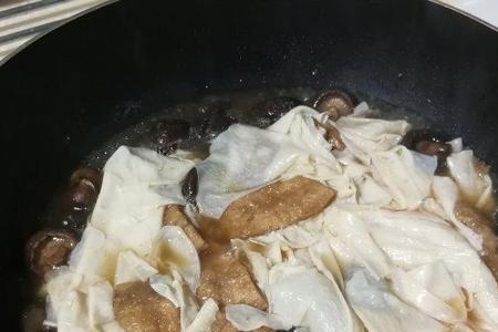 豆腐皮用碱水煮一下起什么作用