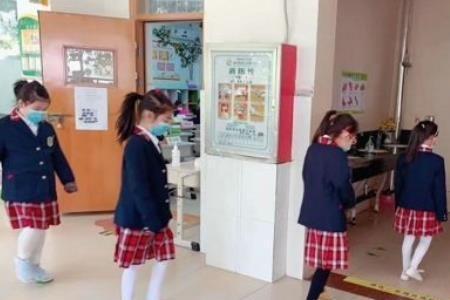 小学女生在学校姨妈来了怎么办