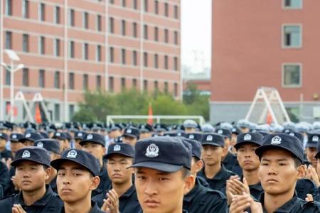 内蒙古警察职业学院有几个门