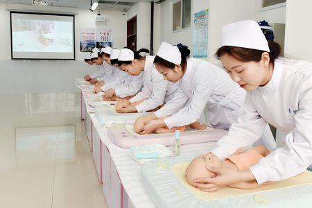 幼儿专业和护士专业选哪个学校