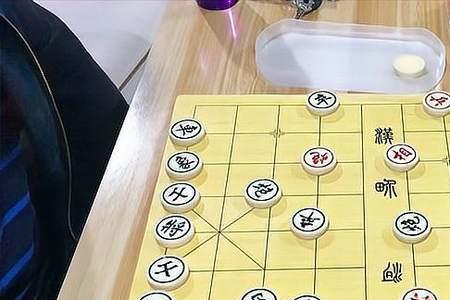 怎样用两个手机下象棋