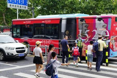 无锡运河东路闯红灯拍吗