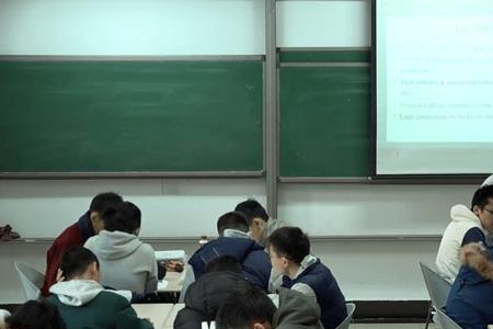 现代大学把什么作为首要目标