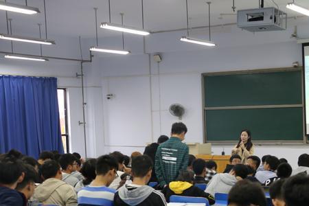 社会人可以去大学蹭课吗