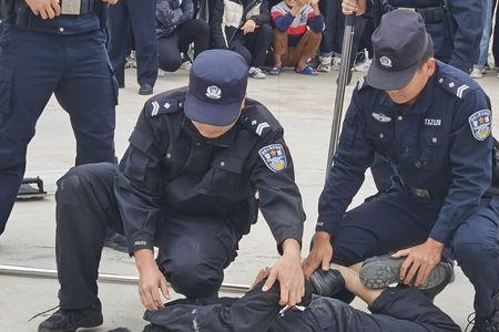 社会人员来学校闹事犯什么罪