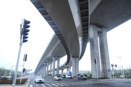 地面快速路和高架快速路的区别