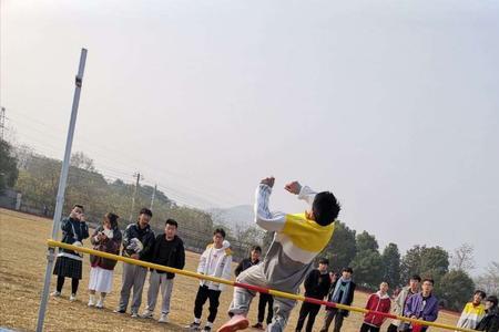 高中跳高175什么水平