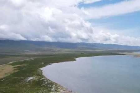 青海湖和洱海离多远