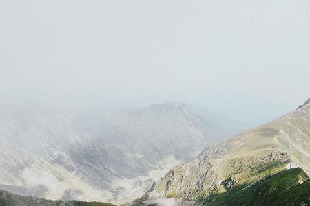 山峦和山岭一样吗