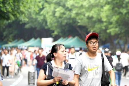 高一新生怎么进新生群