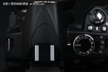 尼康d3100可以用全画幅镜头吗