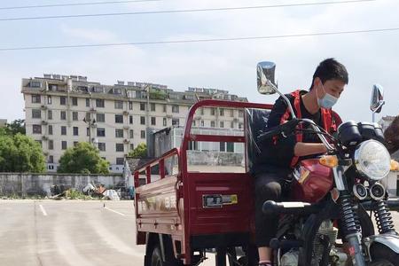 摩托车过路费和汽车一样吗