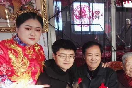 姑姑结婚侄女梳什么头