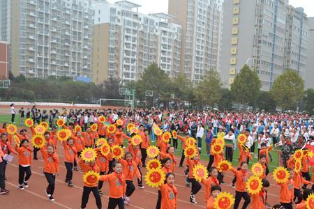 60人做体操怎样排成方队