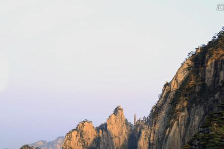 陡峭险峻的山像什么