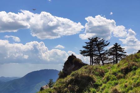 六音山和首阳山是一个地方吗