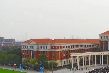 南京传媒学院是正规大学吗