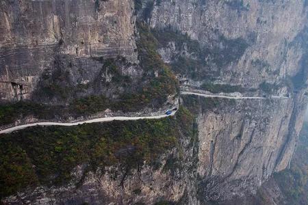 上腊江挂壁公路下雨能走吗