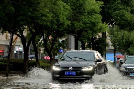 电动汽车四驱雨天有用吗