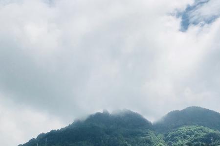 仙女山爱下雨吗