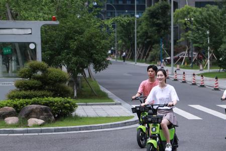 威海金沙滩附近有共享单车么