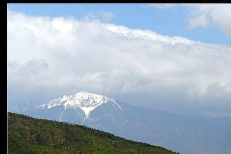 天山山顶为啥是平的