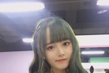 snh48余芸萱多大