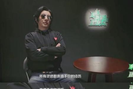 郑钧的特点是什么