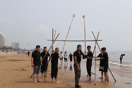 为什么女生在海滩上不能赤膊