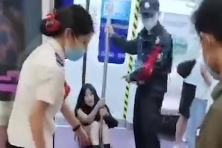 女人地铁上喜欢被挤吗